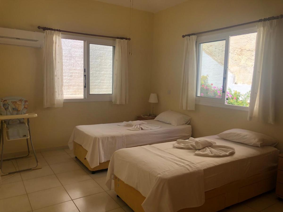 Peyia Palm Villa Пафос Екстер'єр фото