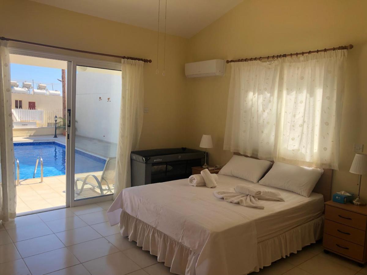Peyia Palm Villa Пафос Екстер'єр фото